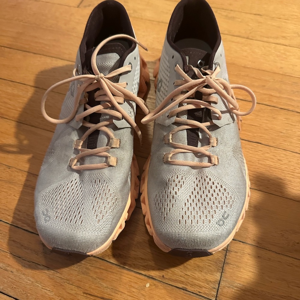 Stylish Women's Athletic Shoes in Gray and Peach